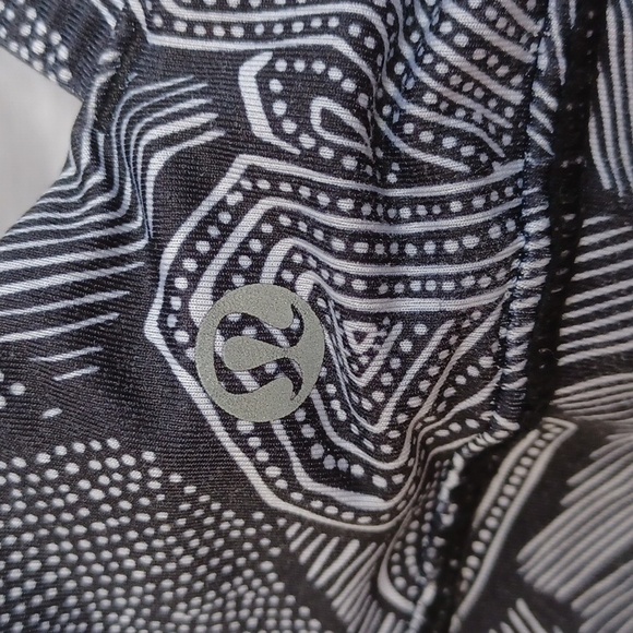 LULULEMON Tropical Sports Bra Sz 6 - Picture 3 of 4